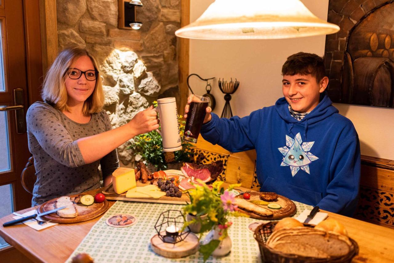 Landgasthof Zum Elsabauern Königstein in der Oberpfalz Buitenkant foto