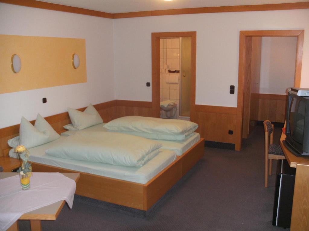 Landgasthof Zum Elsabauern Königstein in der Oberpfalz Kamer foto