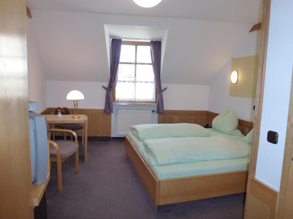 Landgasthof Zum Elsabauern Königstein in der Oberpfalz Kamer foto