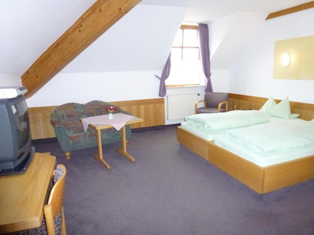 Landgasthof Zum Elsabauern Königstein in der Oberpfalz Kamer foto